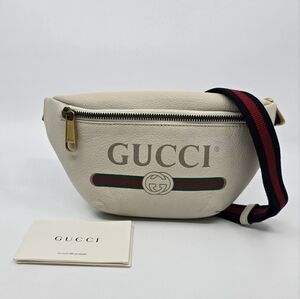 Gucci Grained calfskin small logo belt bag